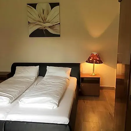 Napsugar Club Es Panzio Bed and Breakfast