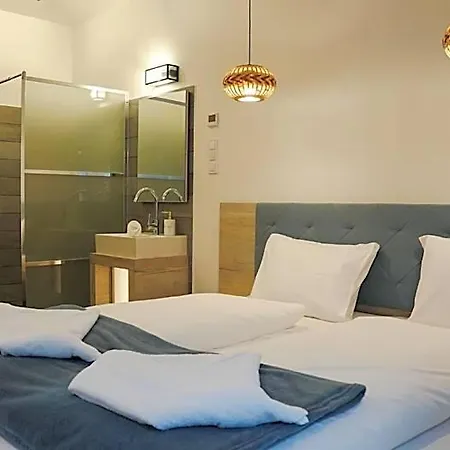 Napsugar Club Es Panzio Bed & Breakfast 3*
